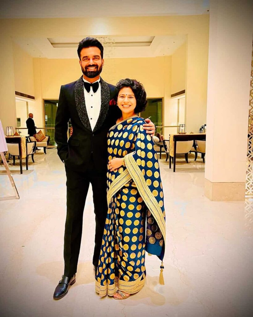 Abhishek Singh IAS Wife