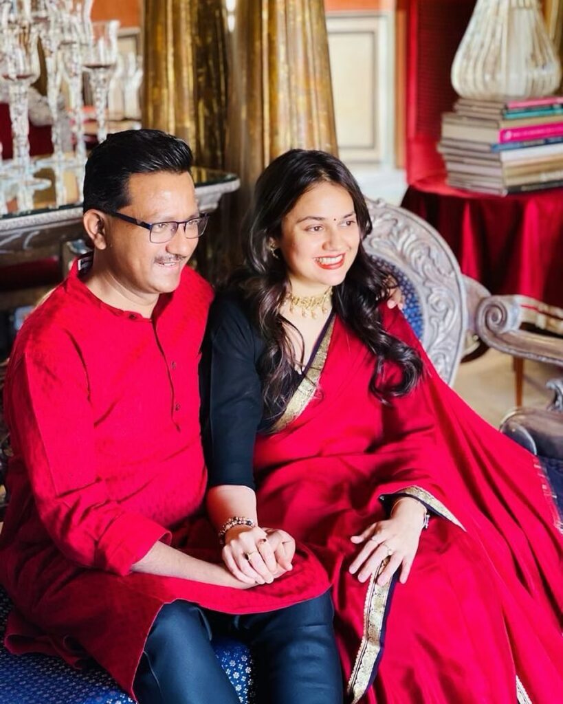 Pradeep Gawande IAS Wife