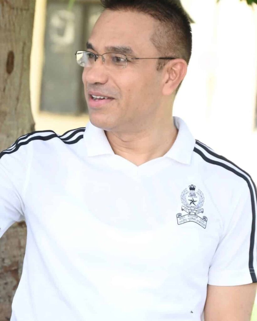 Navniet Sekera IPS Age